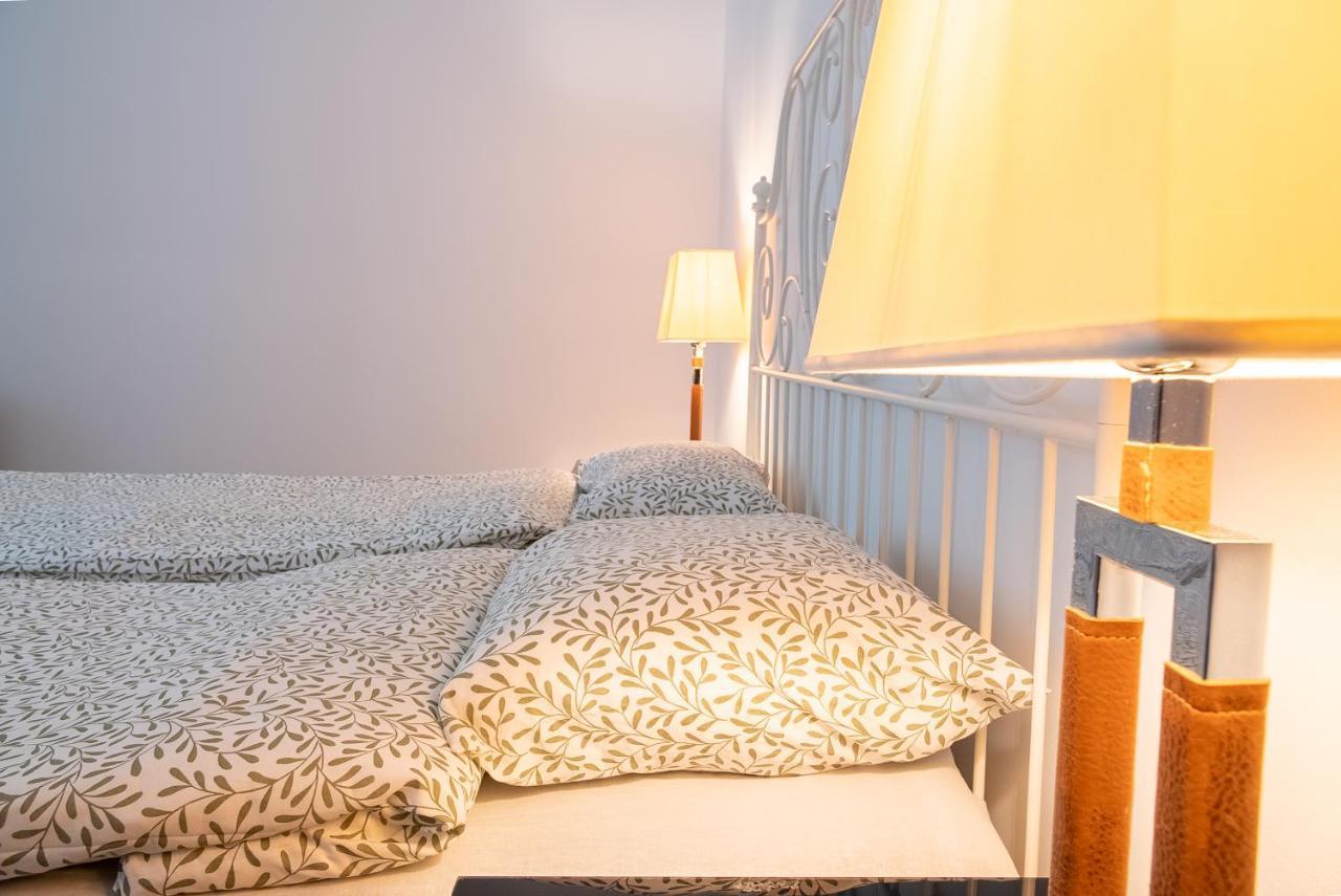 Family&Friends Apartments Schoenbrunn เวียนนา ภายนอก รูปภาพ