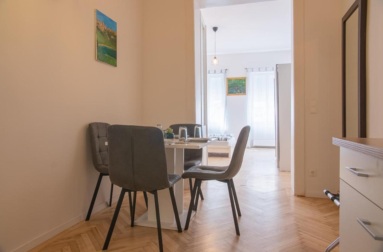 Family&Friends Apartments Schoenbrunn เวียนนา ภายนอก รูปภาพ