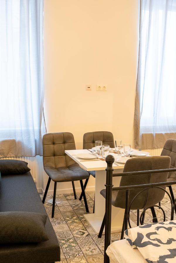 Family&Friends Apartments Schoenbrunn เวียนนา ภายนอก รูปภาพ